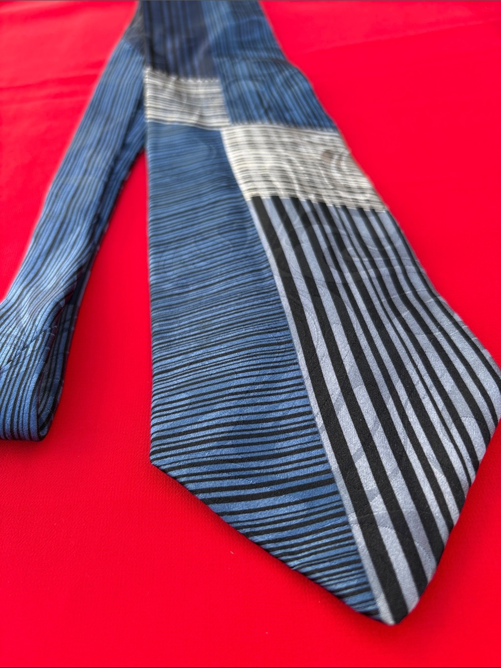 Valentino Paris silk tie!!